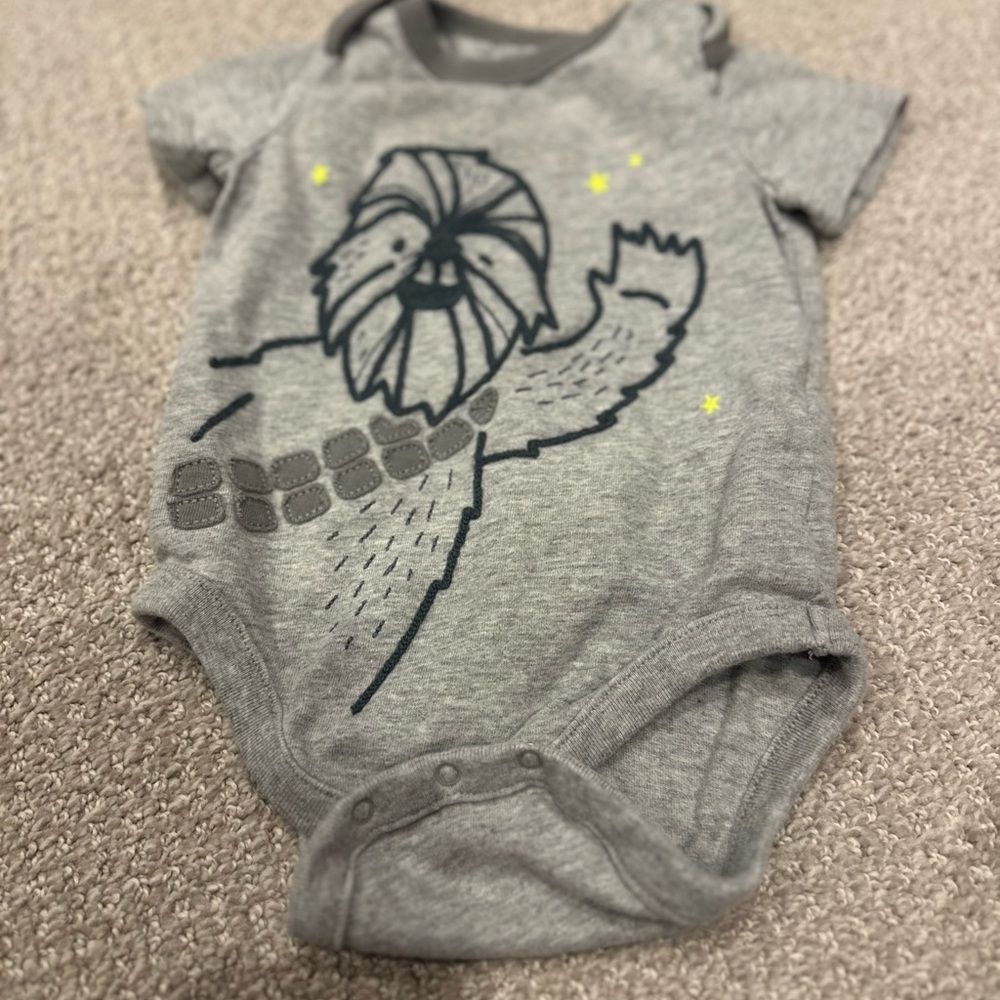NWOT Star Wars x Gap Chewbacca Onsie embroidered 6-12 Month